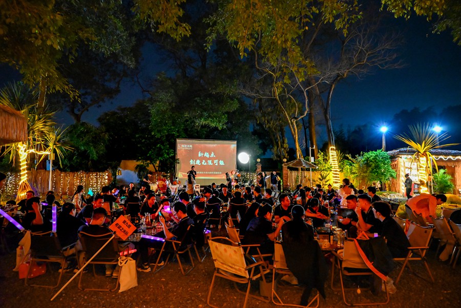 11月納宏光電合影 濾光片的作用