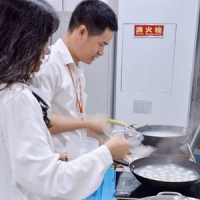 2021深圳納宏光電與全體員工共度元宵佳節(jié)